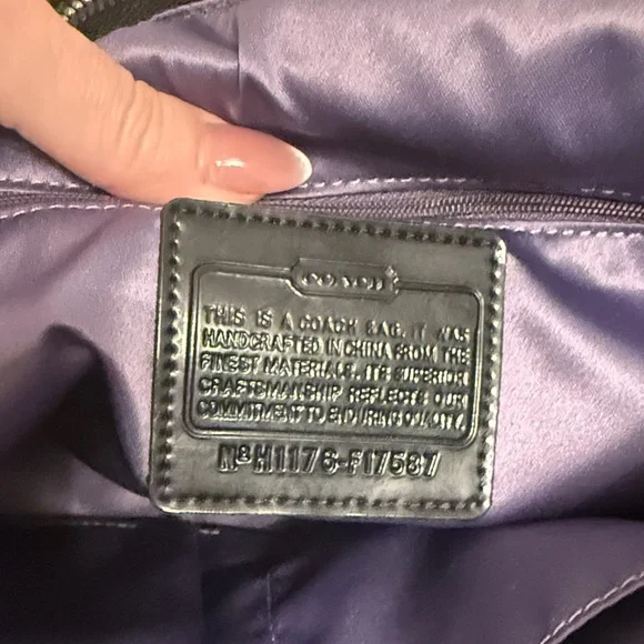 Coach Black Signature Graphic Tote + Matching Wristlet Set Zip Top VGUC - Picture 10 of 15